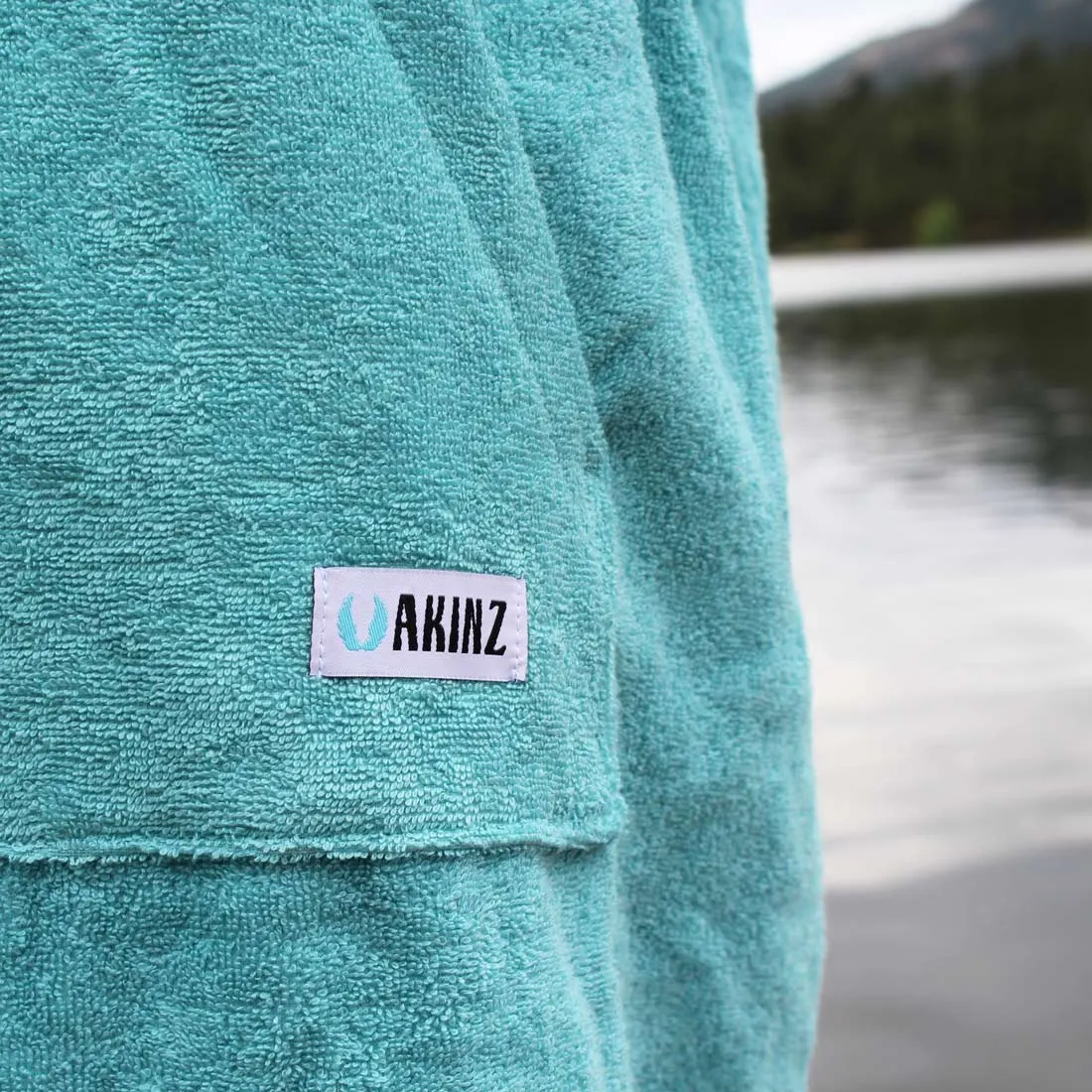 Shoreline Hooded Poncho Sharkskin Gray