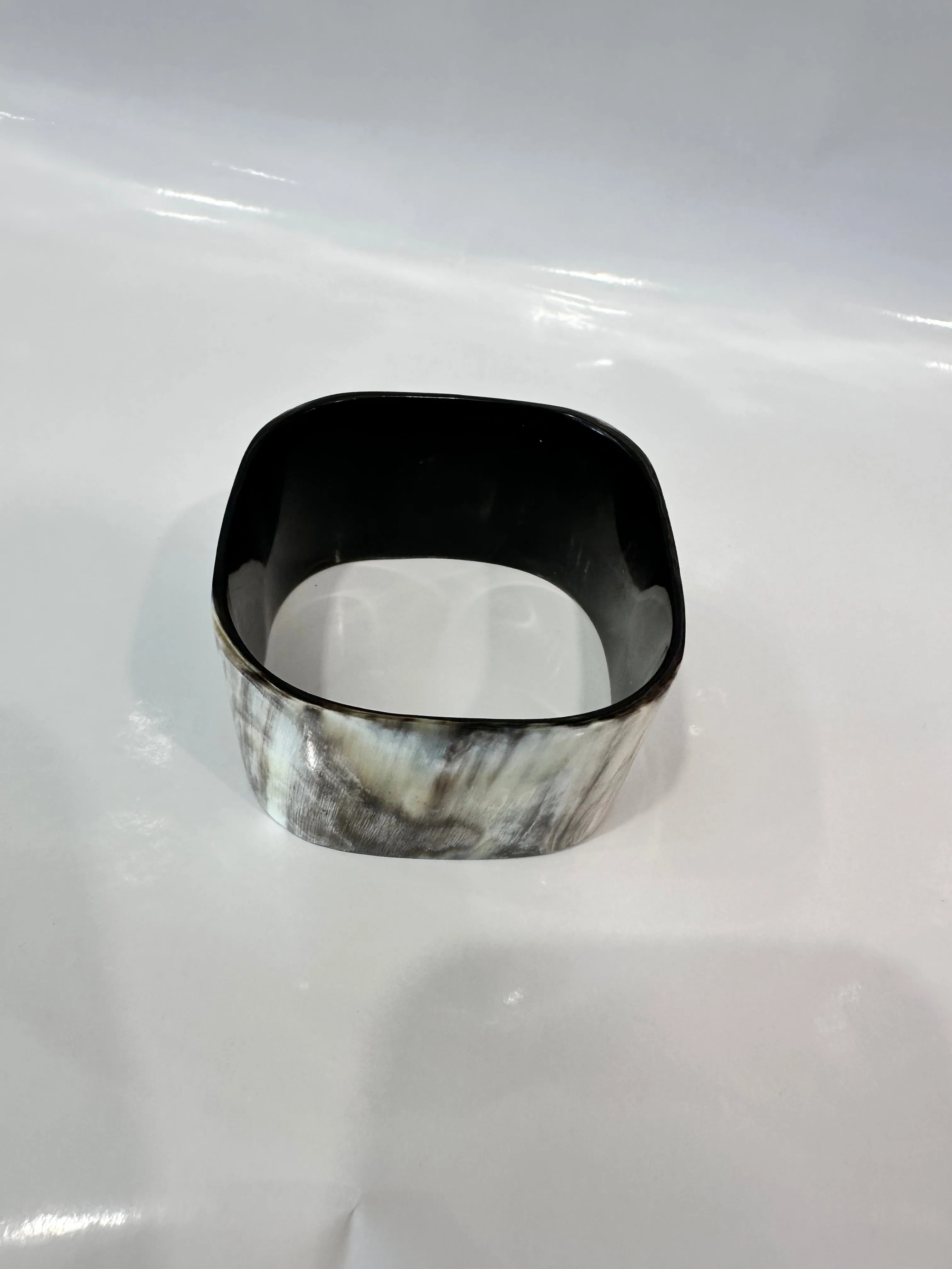 Soyang Paris Horn Square Bangle