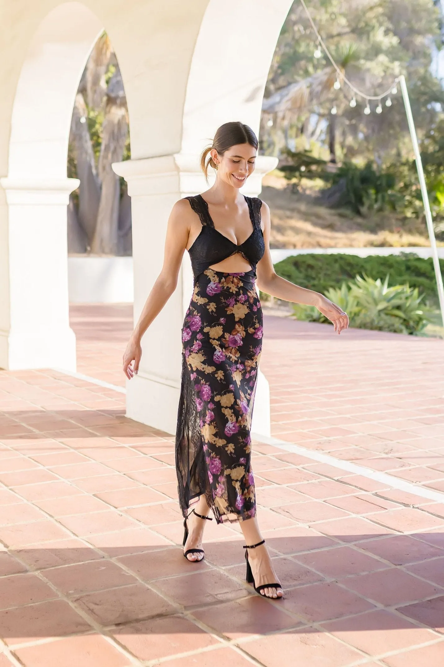 Wilder Floral Print Lace Trim  Maxi Dress Black